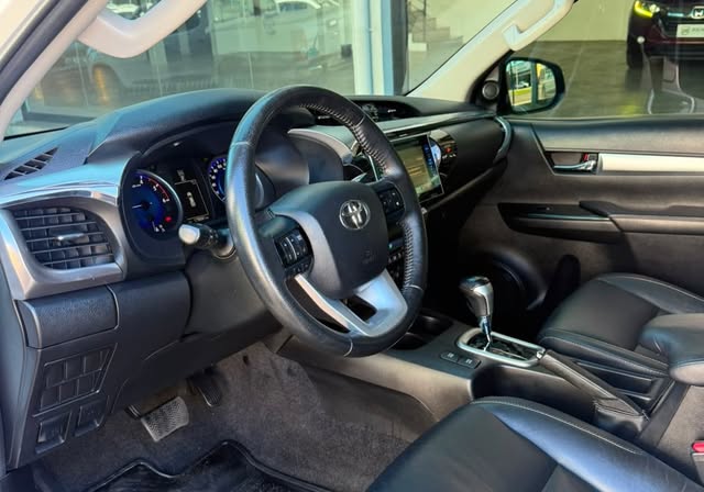 TOYOTA HILUX SRX - Imagem 13