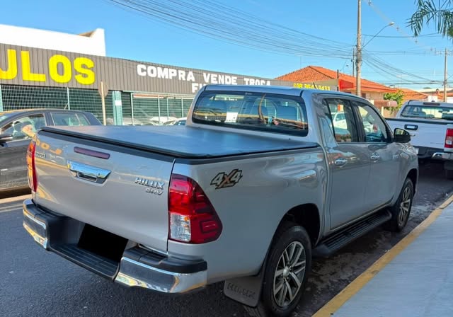 TOYOTA HILUX SRX - Imagem 7