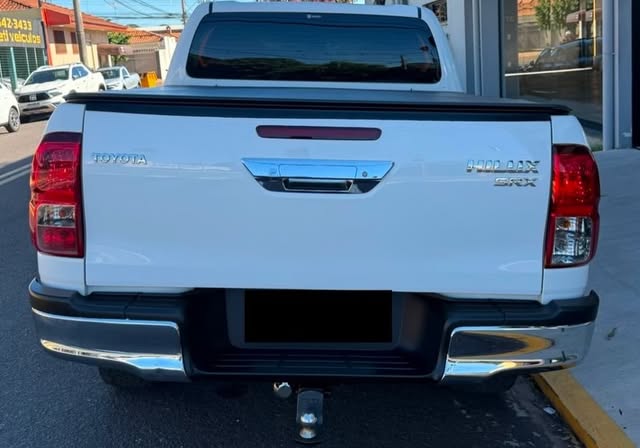 TOYOTA HILUX SRX - Imagem 9