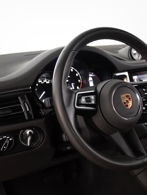PORSCHE MACAN - Imagem 3