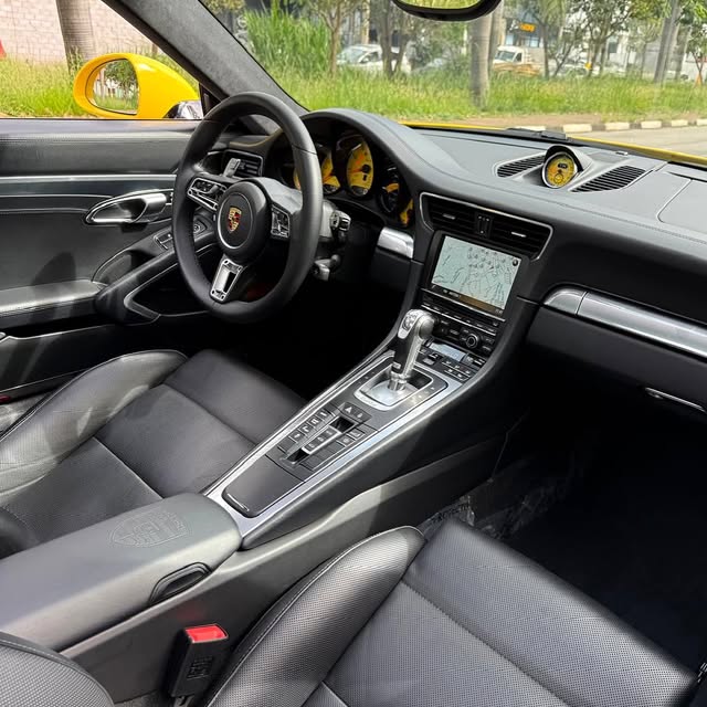 PORSCHE 911 TURBO - Imagem 5