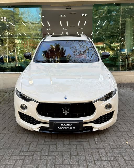 MASERATI LEVANTE S Q4 - Imagem 3