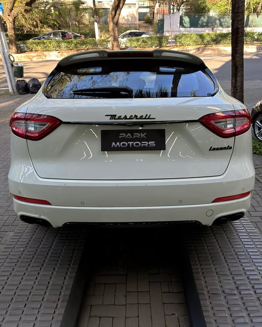 MASERATI LEVANTE S Q4 - Imagem 6