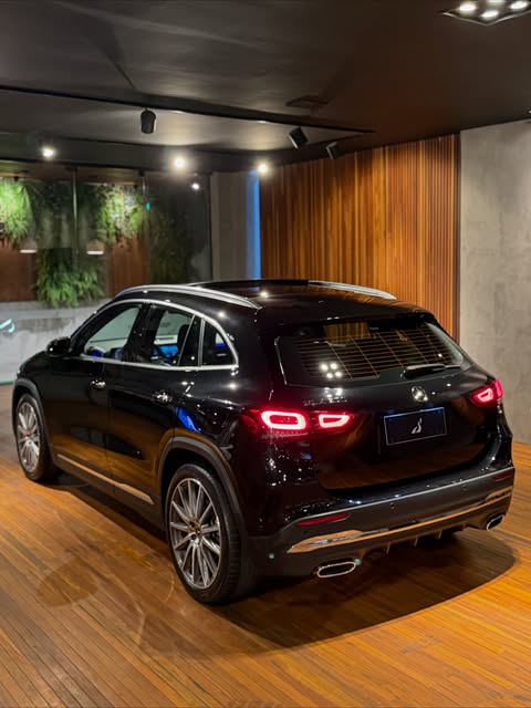 MERCEDES-BENZ GLA200 AMG LINE - Imagem 1