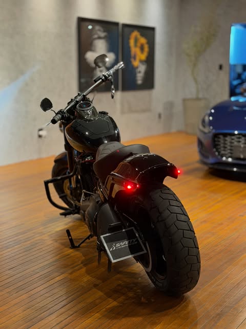 HARLEY-DAVIDSON FAT BOB - Imagem 2