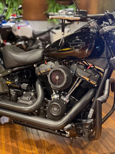 HARLEY-DAVIDSON FAT BOB - Imagem 5