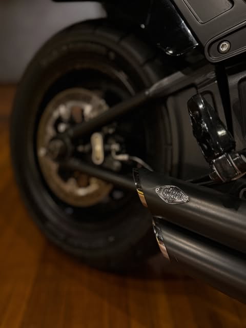 HARLEY-DAVIDSON FAT BOB - Imagem 10