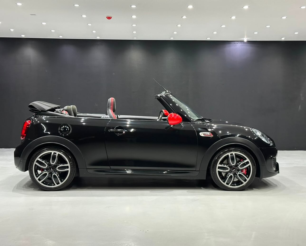 MINI COOPER JOHN COOPER WORKS CABRIO STEPTRONIC - Imagem 4