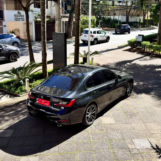 BMW 320I SPORT GP - Imagem 5