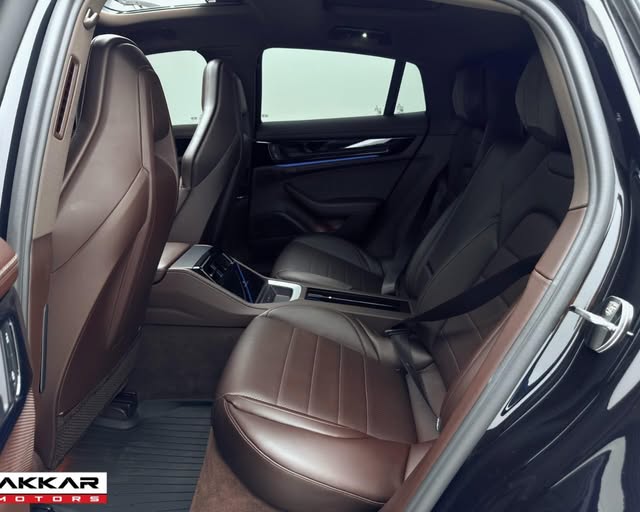 PORSCHE PANAMERA 4 E-HYBRID - Imagem 7
