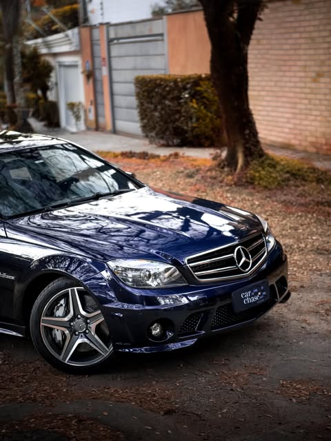 MERCEDES-BENZ C63 AMG - Imagem 2