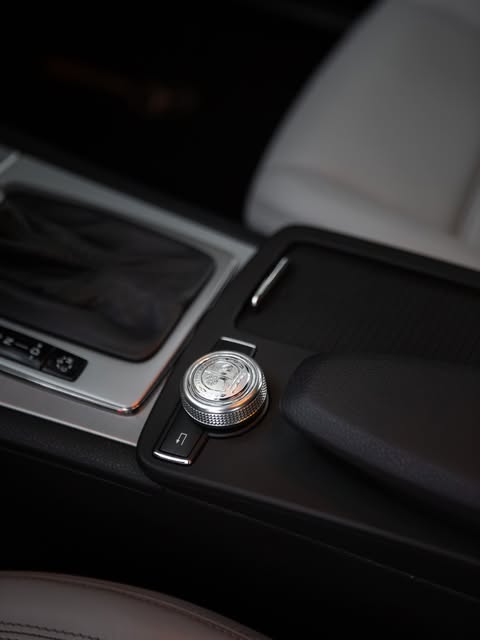 MERCEDES-BENZ C63 AMG - Imagem 16