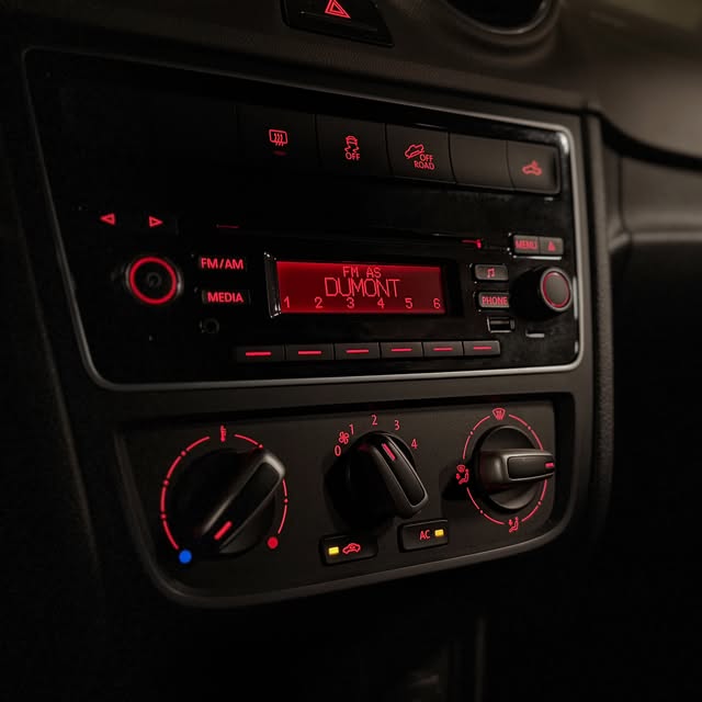 VOLKSWAGEN SAVEIRO CROSS CD - Imagem 6