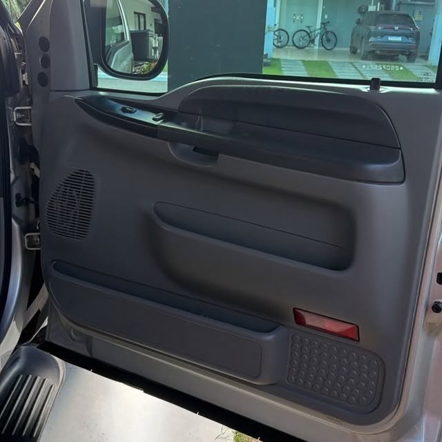 FORD F-250 XLT-L - Imagem 11