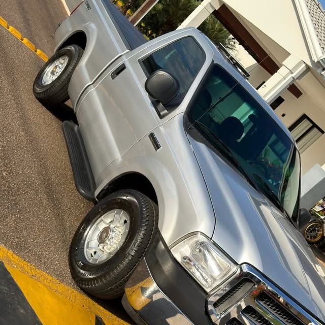 FORD F-250 XLT-L - Imagem 3