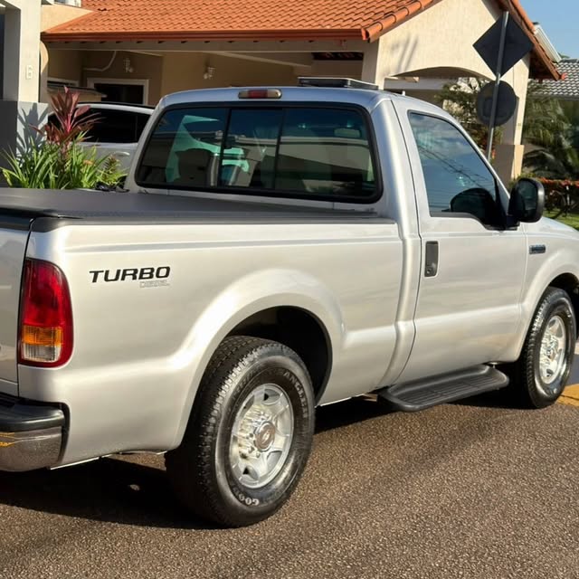 FORD F-250 XLT-L - Imagem 4