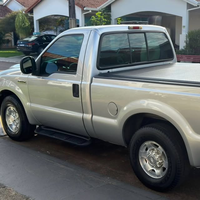 FORD F-250 XLT-L - Imagem 5