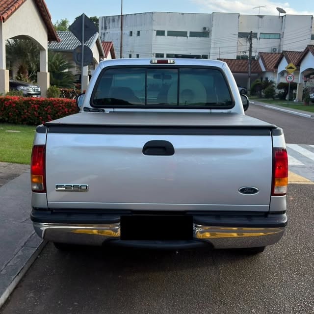 FORD F-250 XLT-L - Imagem 6