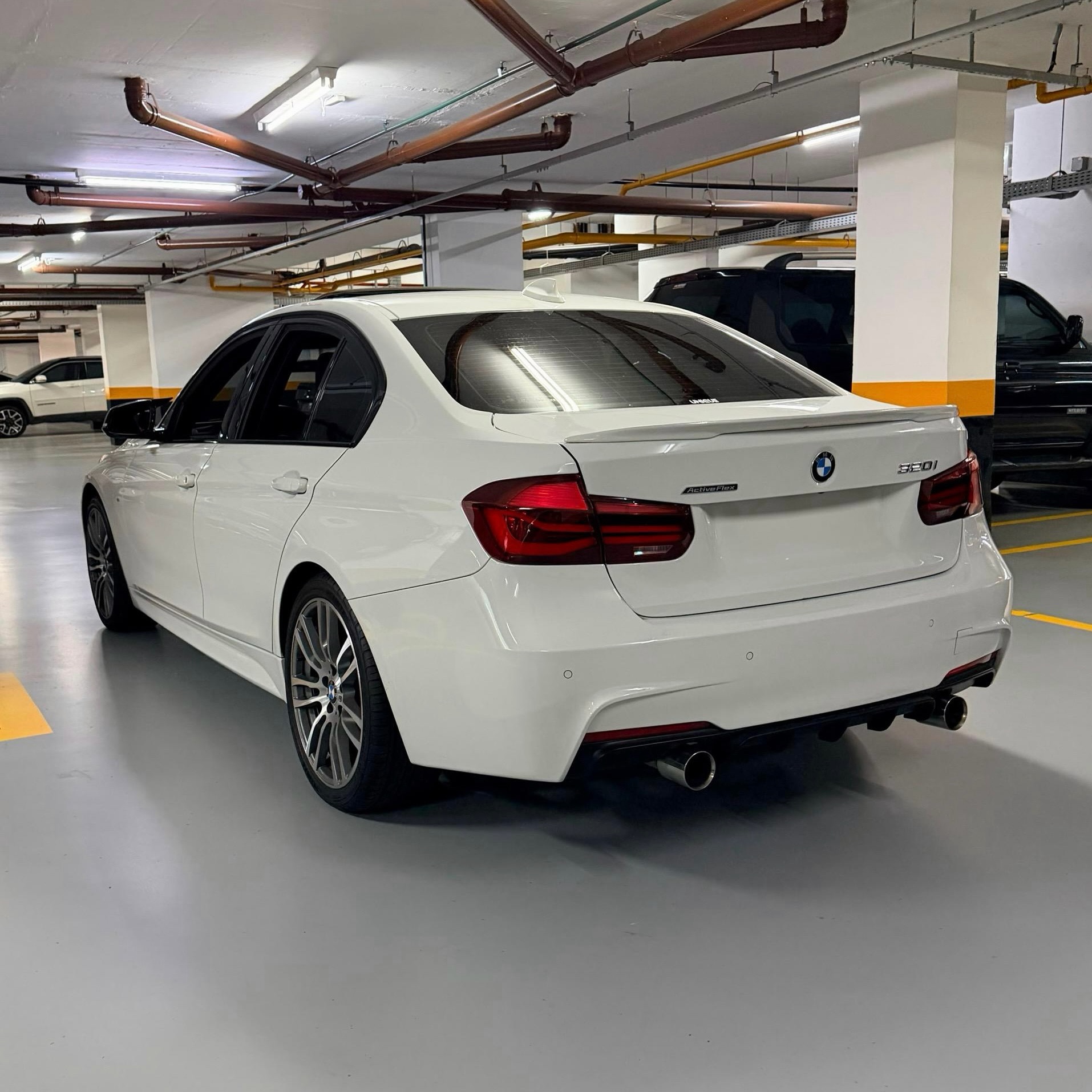 BMW 320I M SPORT PLUS - Imagem 3