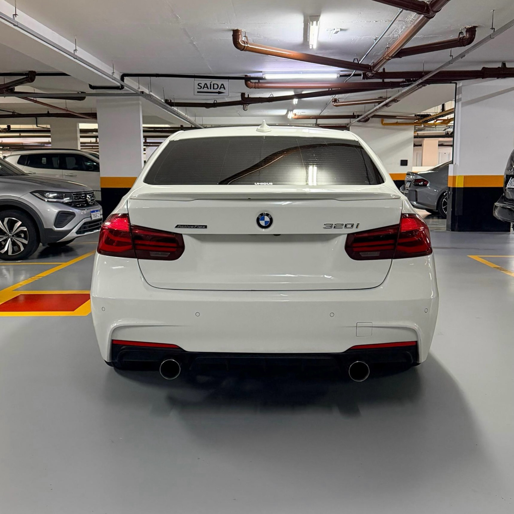 BMW 320I M SPORT PLUS - Imagem 4