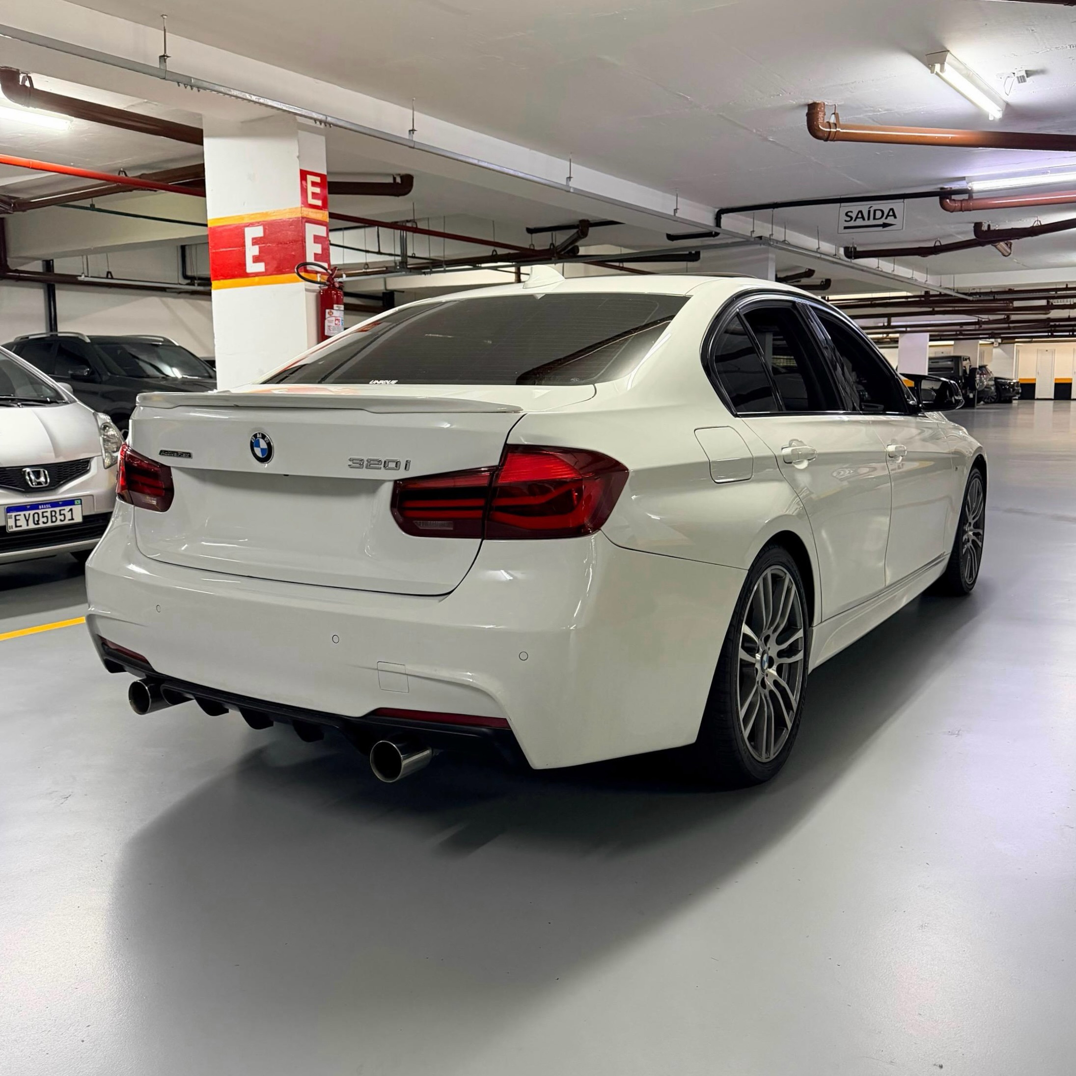 BMW 320I M SPORT PLUS - Imagem 5