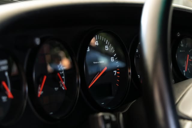 PORSCHE 911 CARRERA - Imagem 4