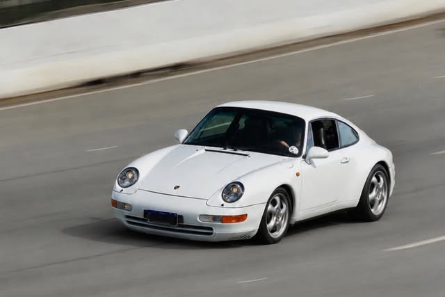 PORSCHE 911 CARRERA - Imagem 5