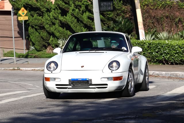 PORSCHE 911 CARRERA - Imagem 6