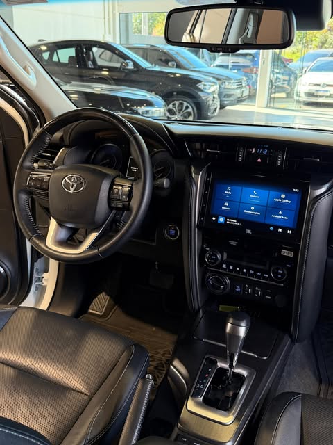 TOYOTA HILUX SW4 SRX - Imagem 2