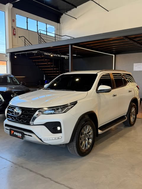 TOYOTA HILUX SW4 SRX - Imagem 10