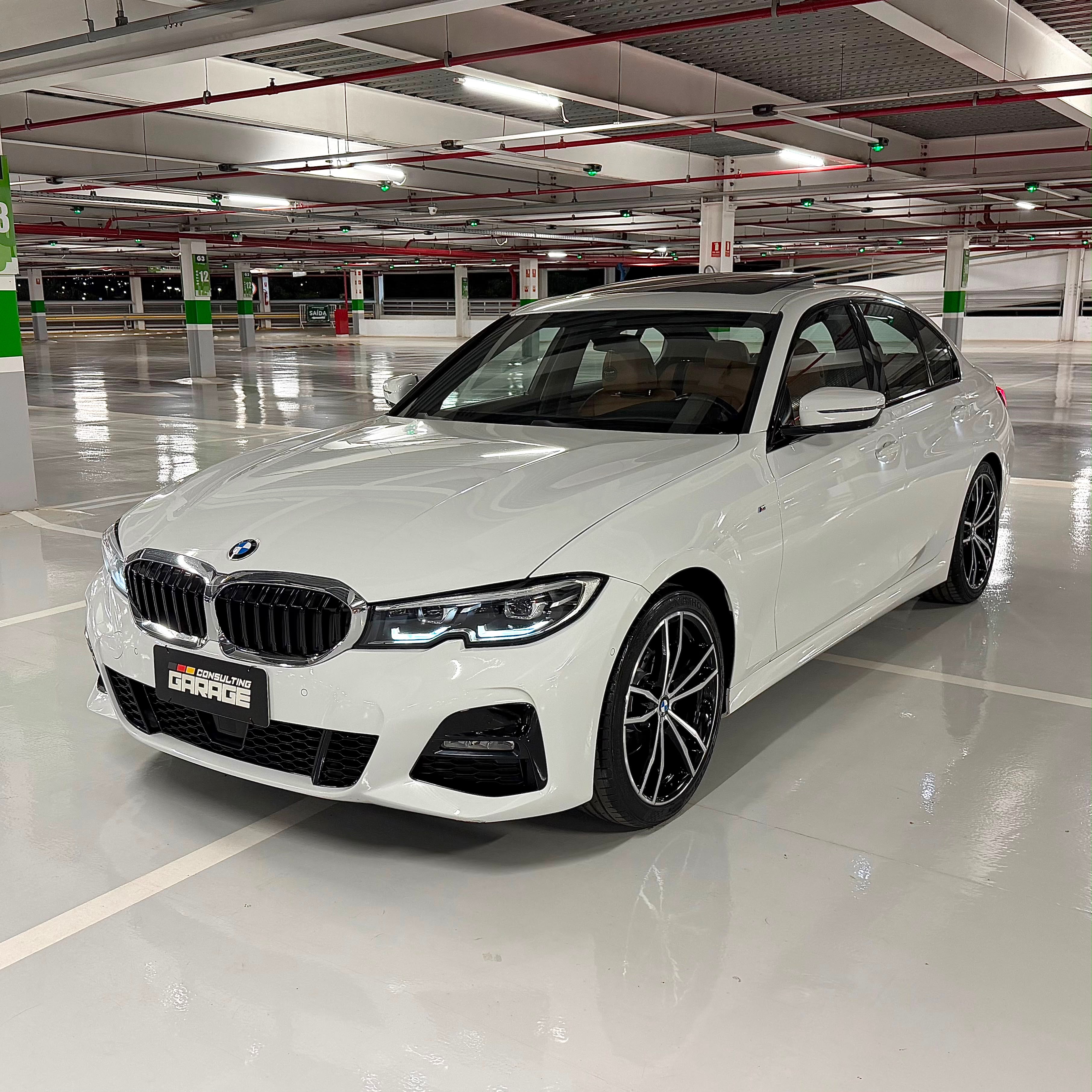 BMW 320I M SPORT - Imagem 2