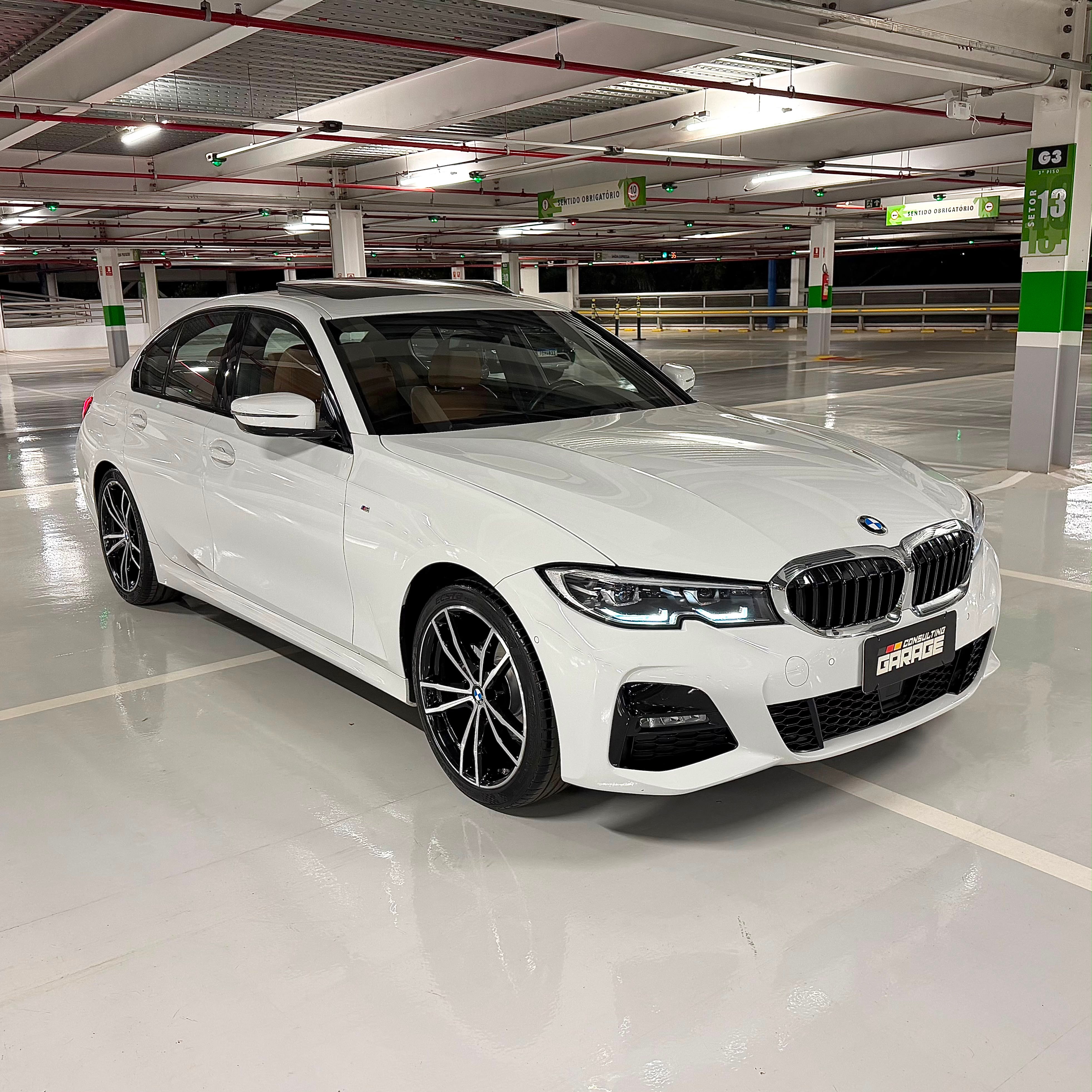 BMW 320I M SPORT - Imagem 5