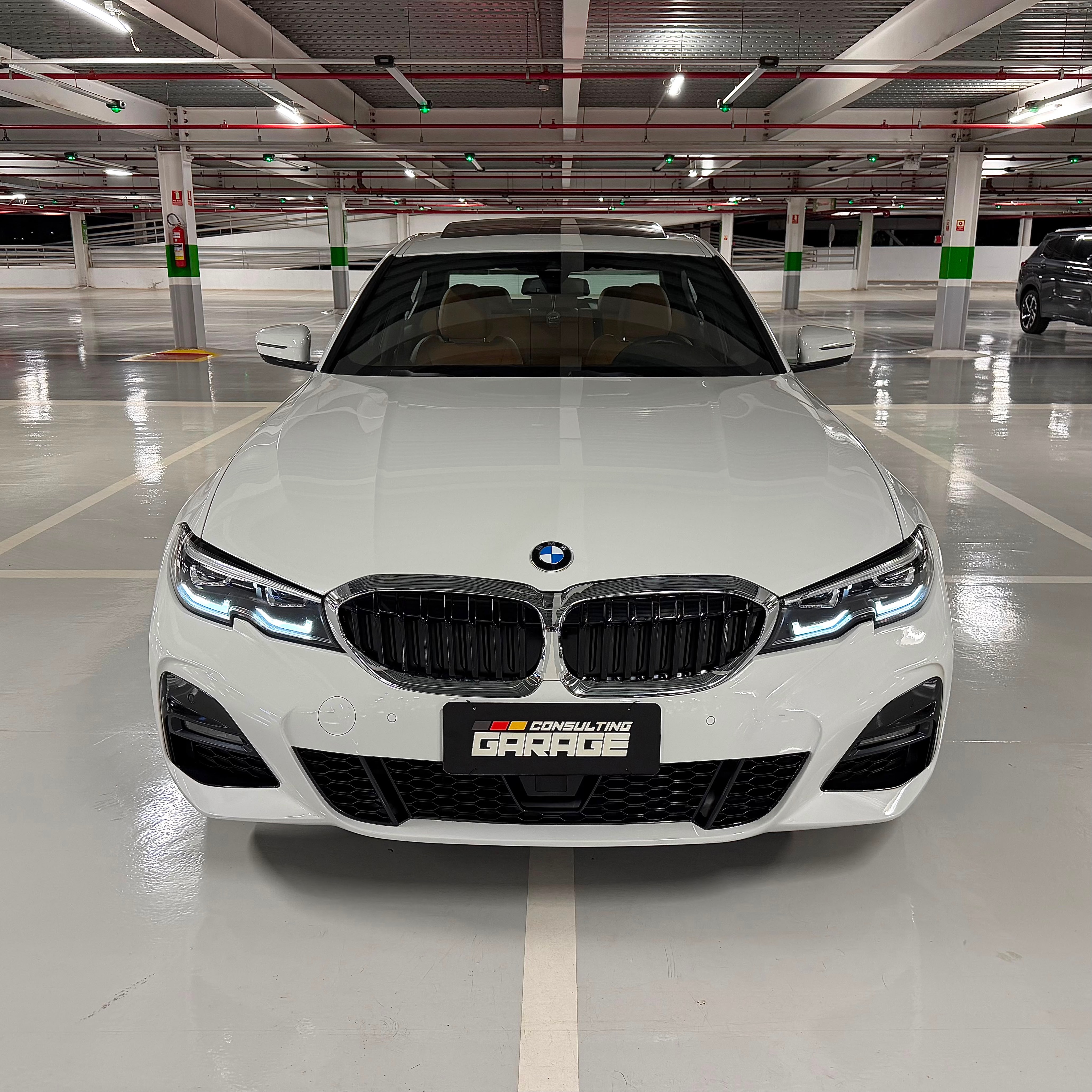 BMW 320I M SPORT - Imagem 6