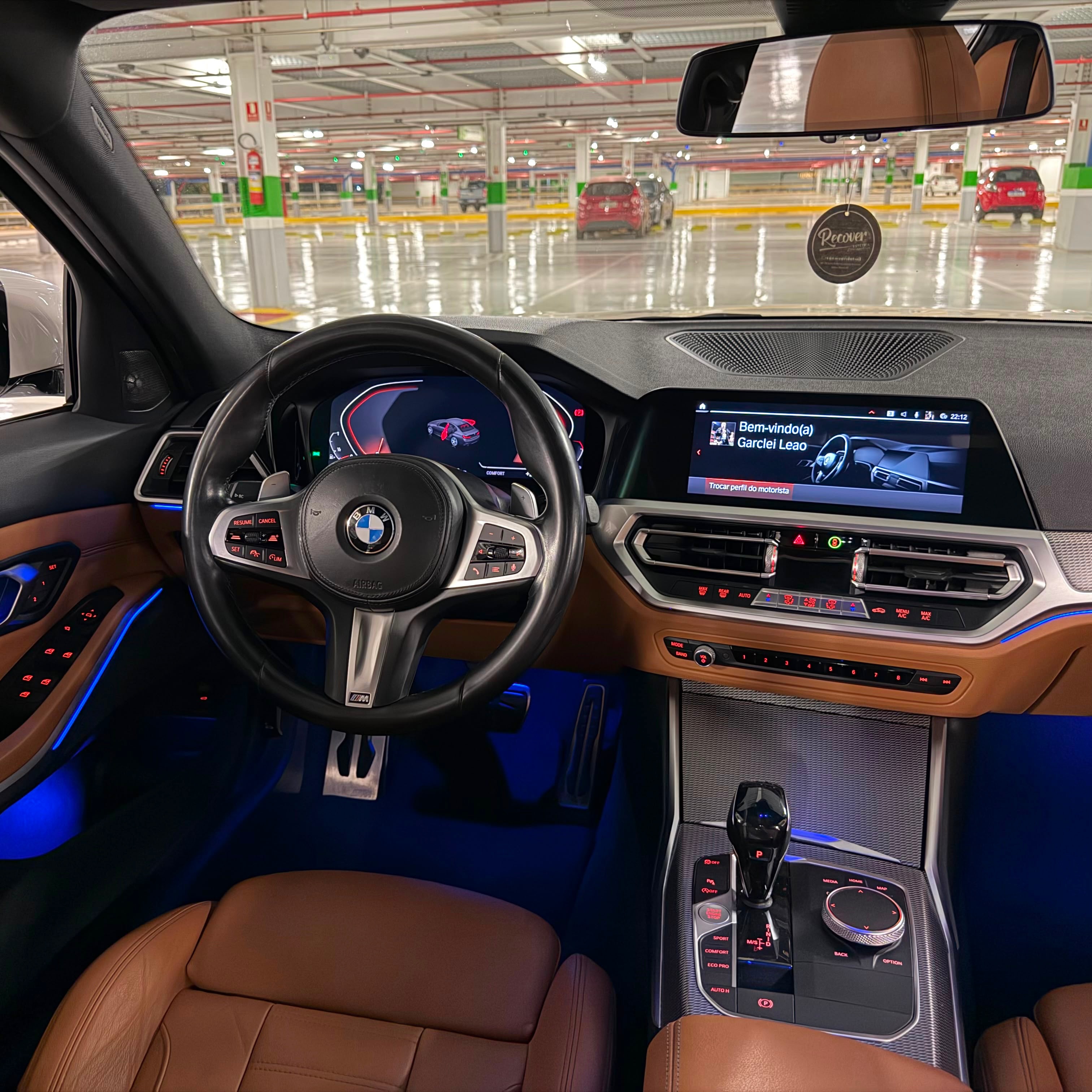 BMW 320I M SPORT - Imagem 8