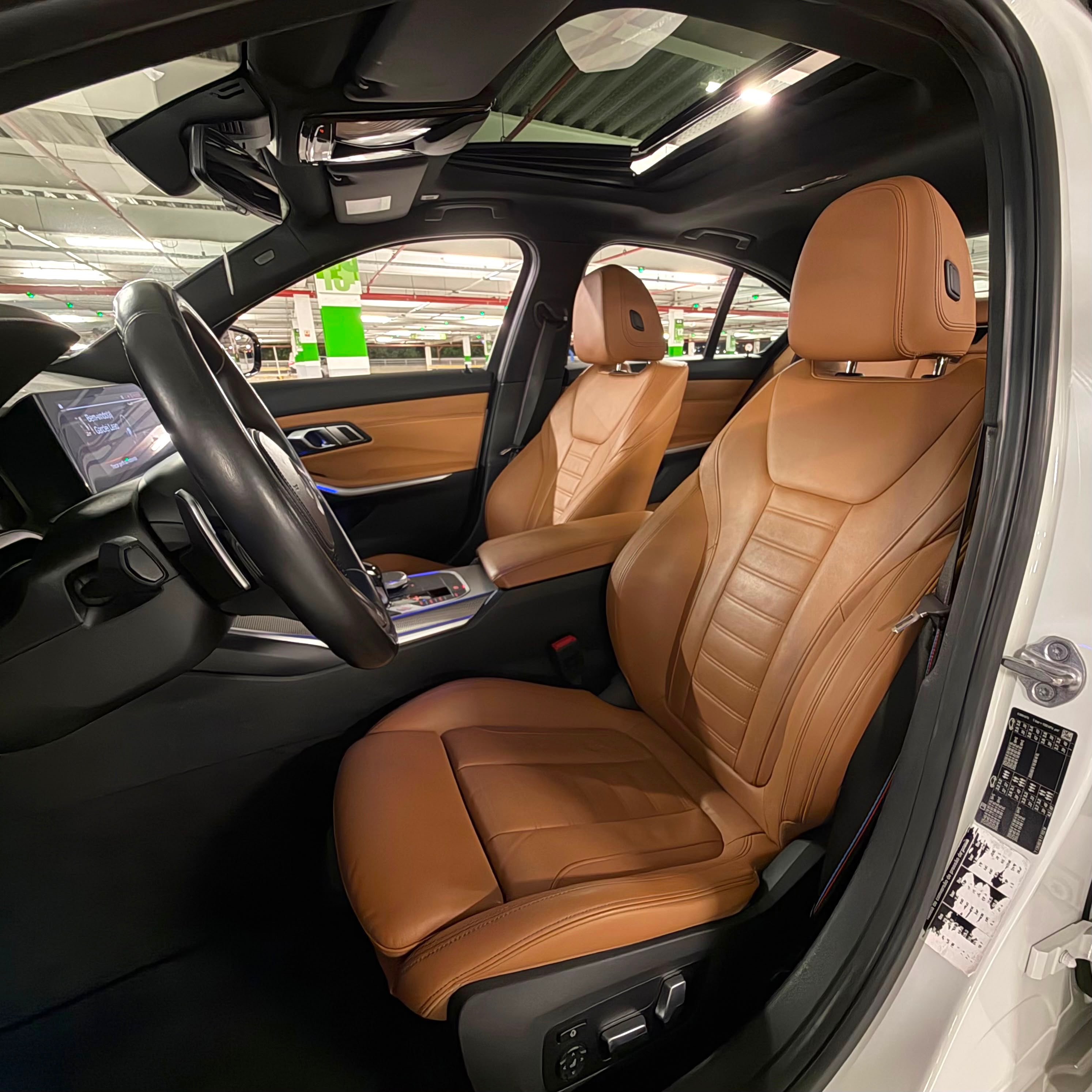 BMW 320I M SPORT - Imagem 9