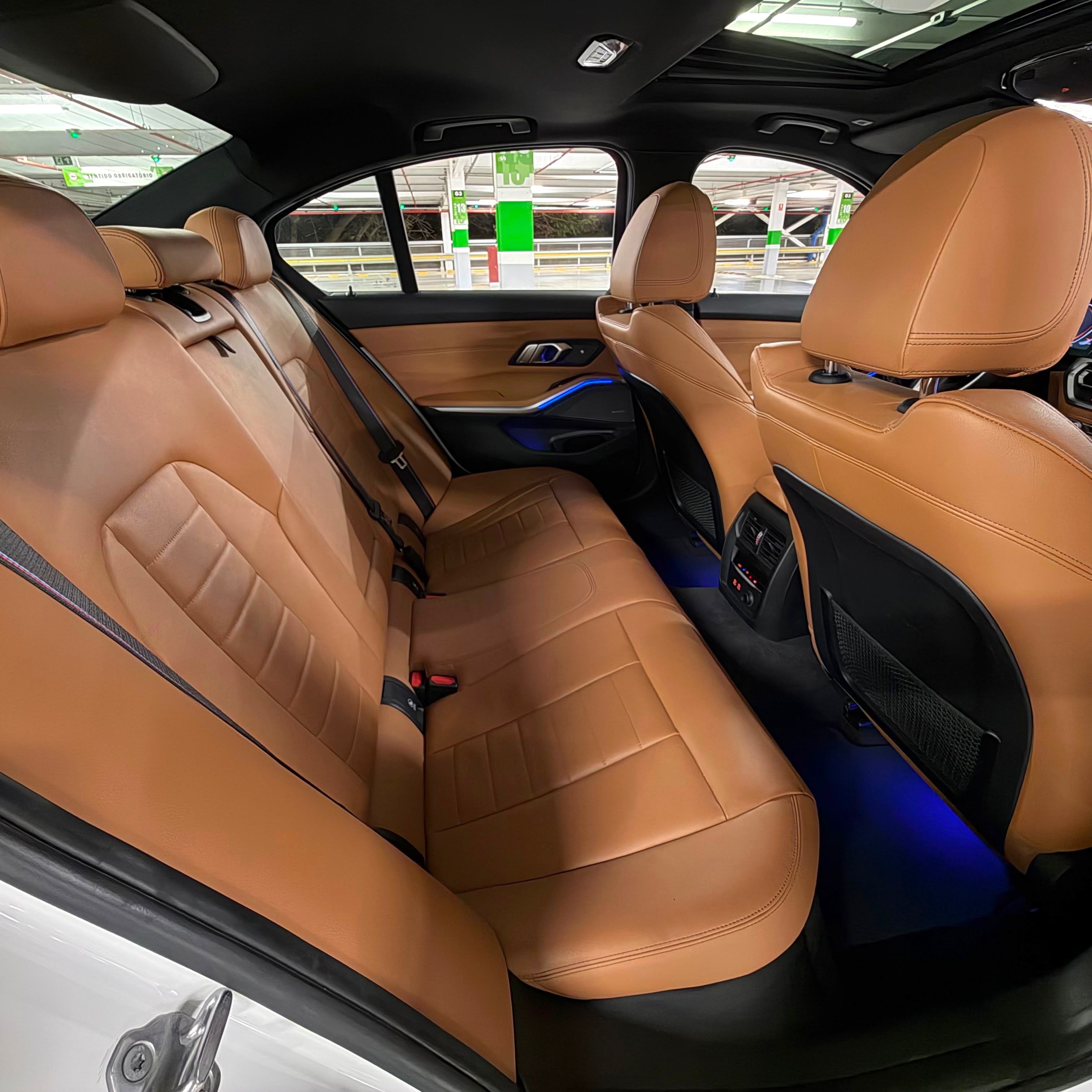 BMW 320I M SPORT - Imagem 10
