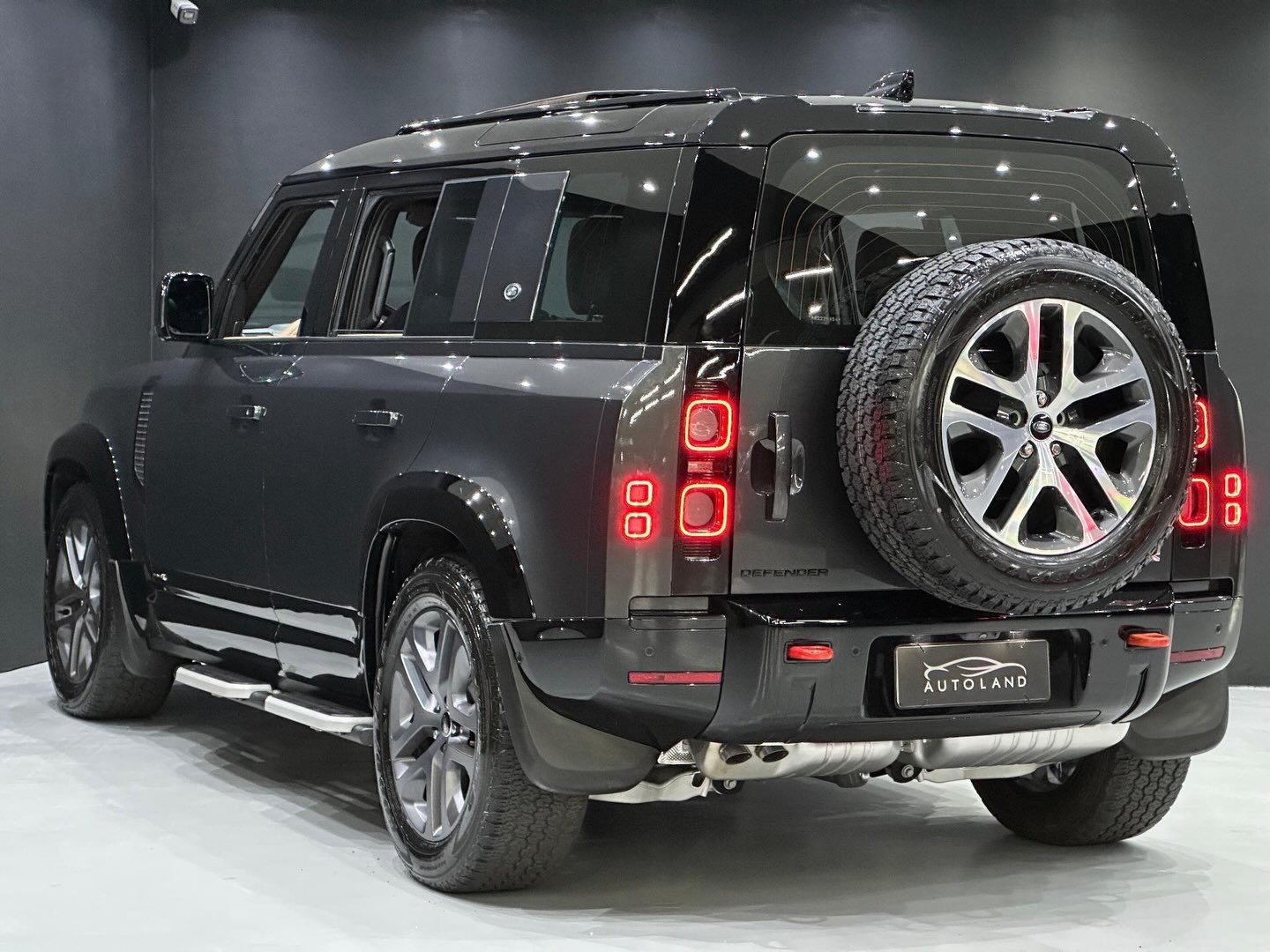 LAND ROVER DEFENDER 3.0 D300 TURBO DIESEL MHEV 110 X AWD AUTOMÁTICO - Imagem 2