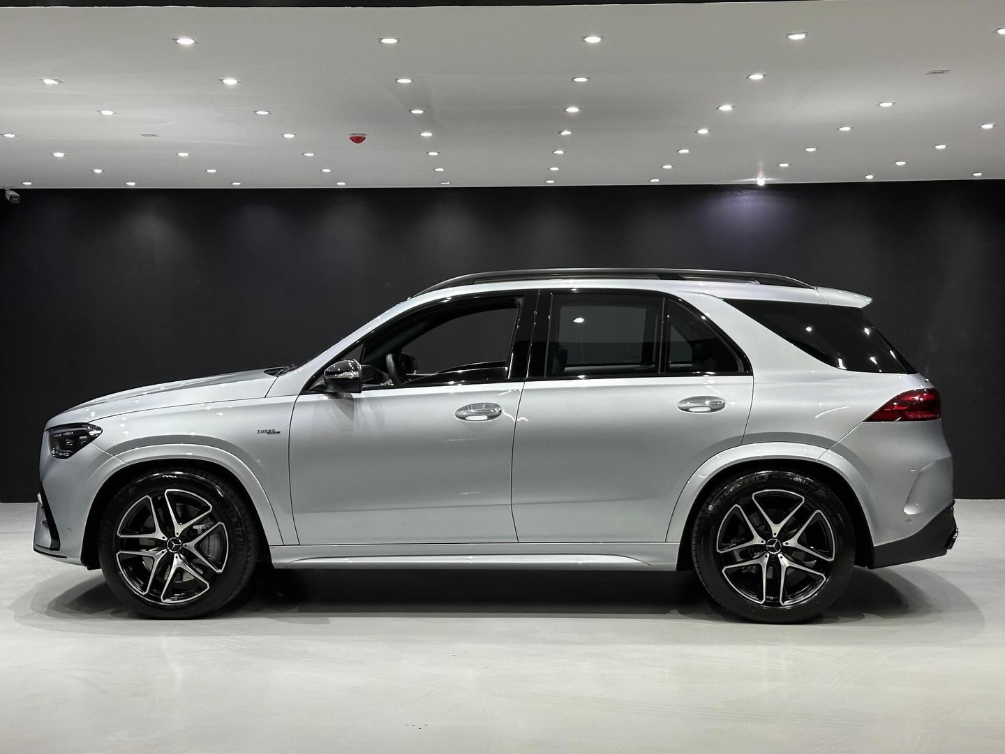 MERCEDES-BENZ GLE 53 AMG - Imagem 10