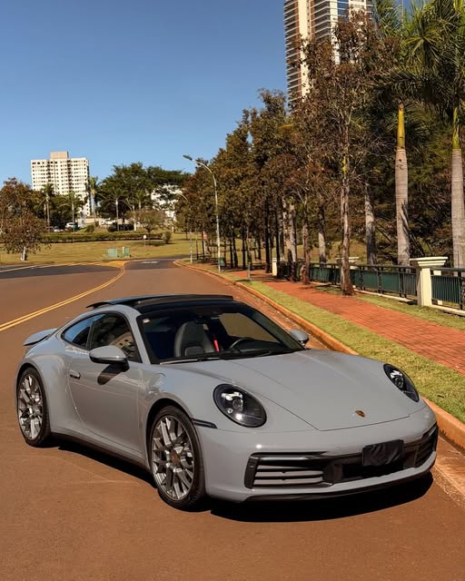 PORSCHE 911 CARRERA - Imagem 13