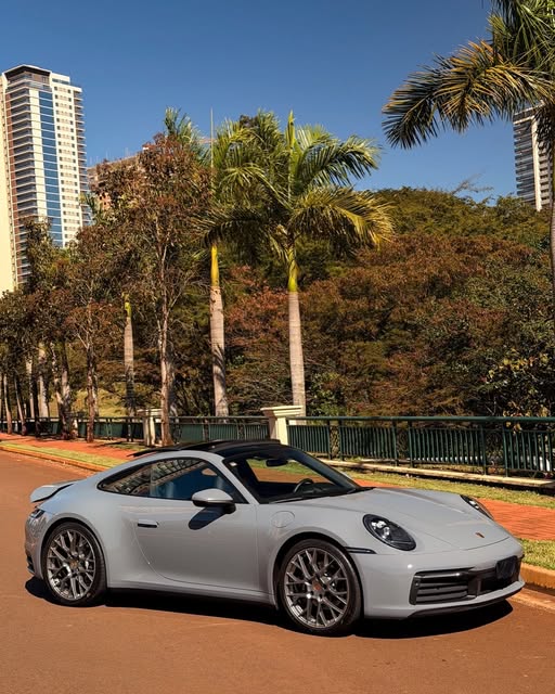 PORSCHE 911 CARRERA - Imagem 3