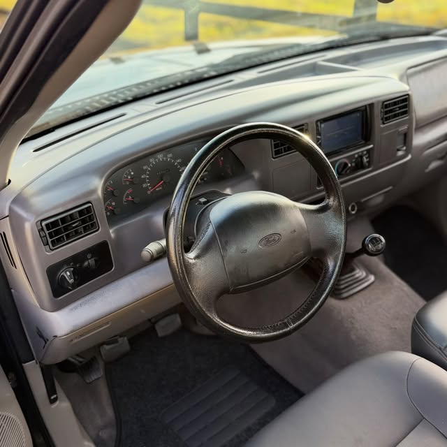 FORD F-250 XLT-L - Imagem 13