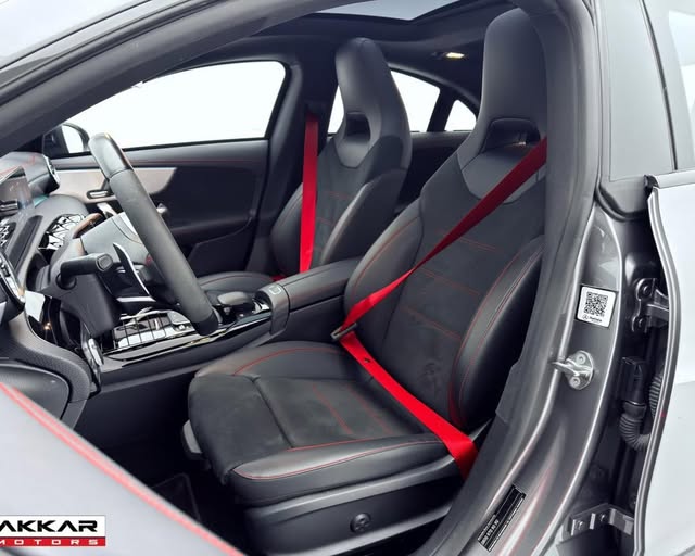MERCEDES-BENZ CLA 45 S AMG 4MATIC+ - Imagem 8