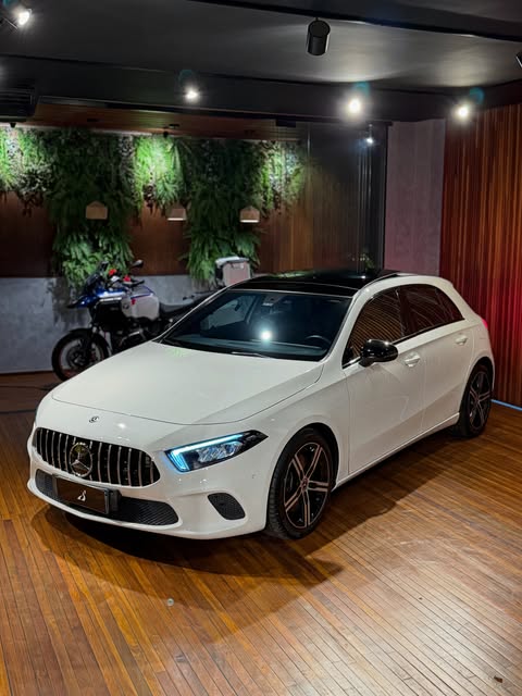 MERCEDES-BENZ A250 VISION - Imagem 1