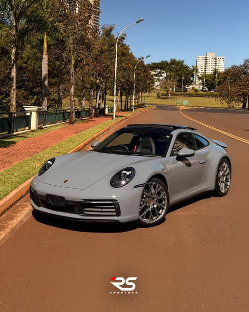 PORSCHE 911 CARRERA - Imagem 1