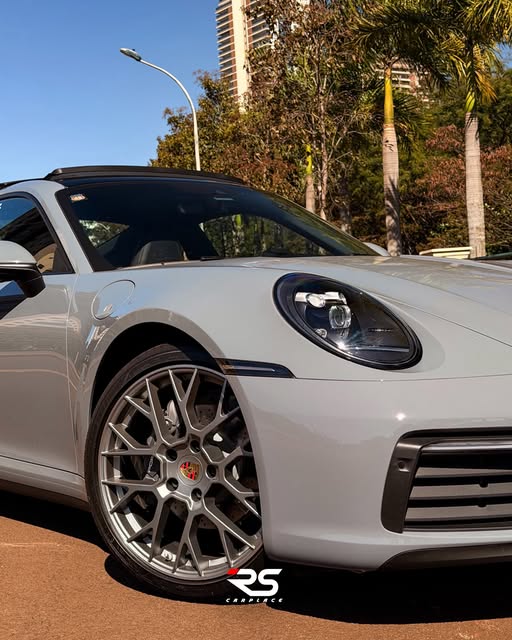 PORSCHE 911 CARRERA - Imagem 3