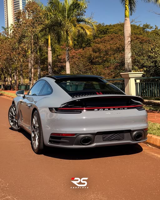 PORSCHE 911 CARRERA - Imagem 5
