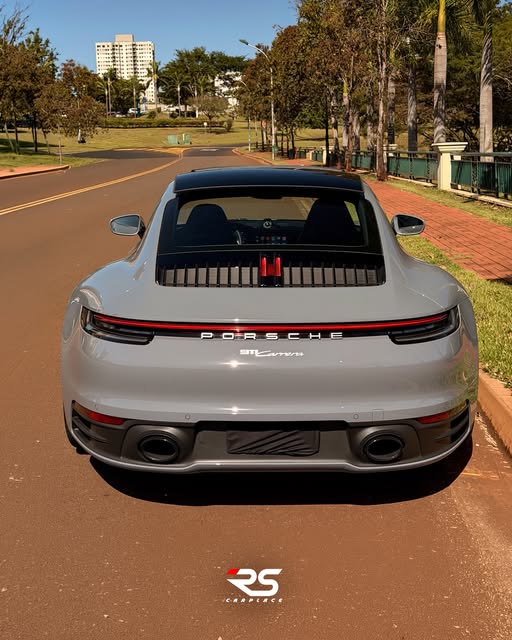 PORSCHE 911 CARRERA - Imagem 6