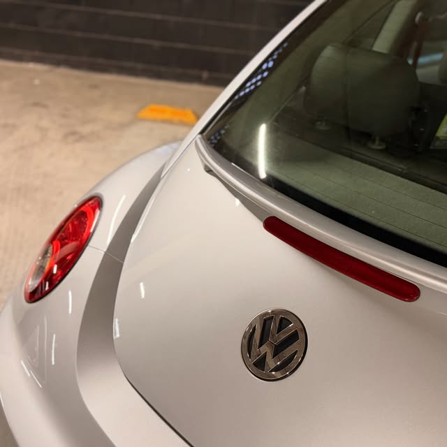 VOLKSWAGEN NEW BEETLE - Imagem 12