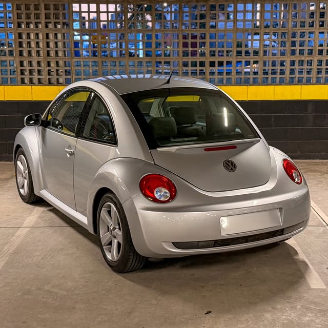 VOLKSWAGEN NEW BEETLE - Imagem 5