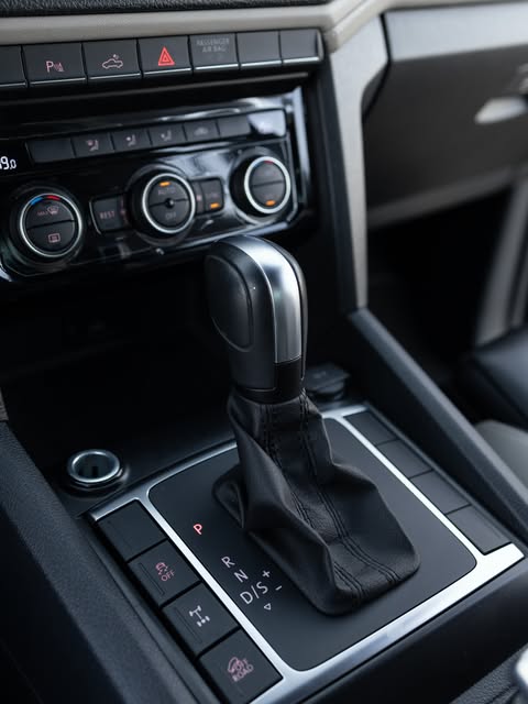 VOLKSWAGEN AMAROK HIGHLINE V6 - Imagem 11